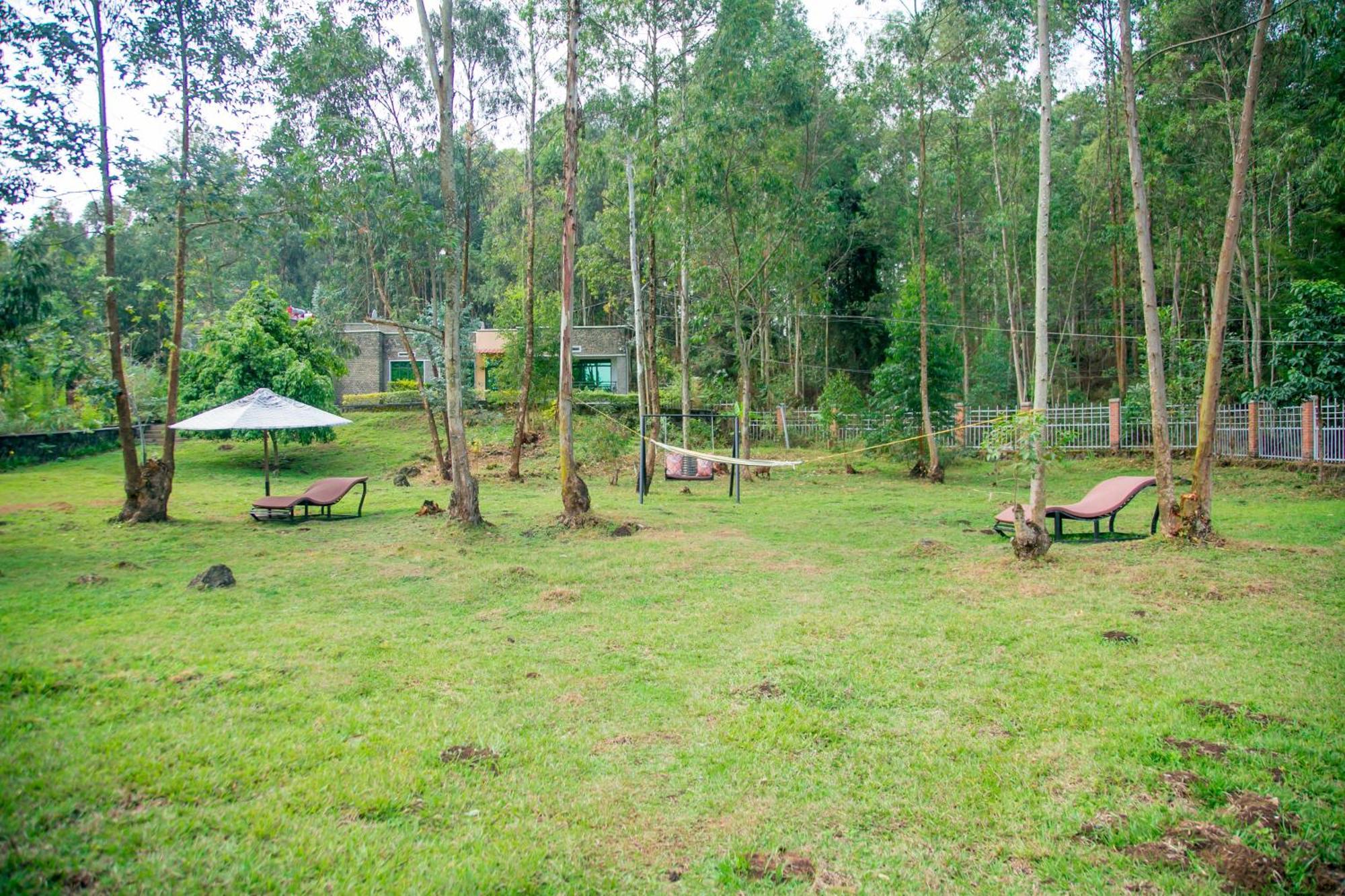 Karisimbi Cave Resort Ruhengeri Exteriör bild